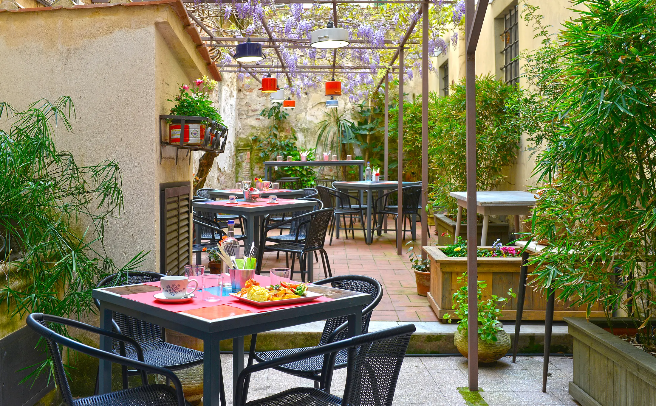 porcontento patio brunch florence